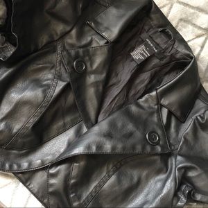 Medium Faux Leather Crop Jacket Size M